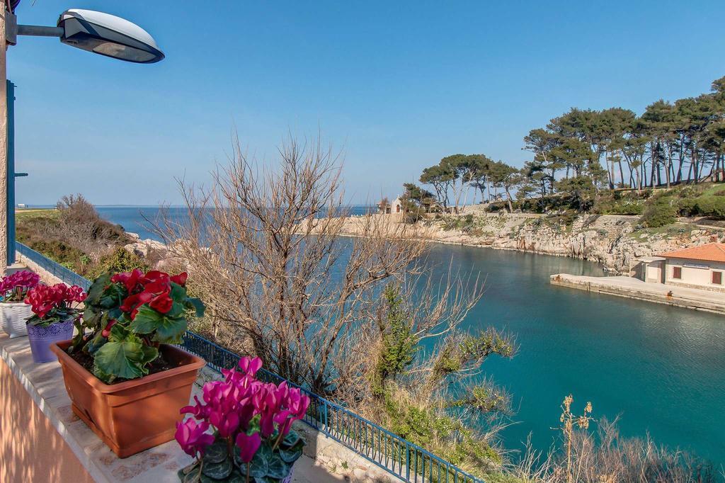 Narcis Central Apartment With Sea & City Views Veli Losinj Exterior photo