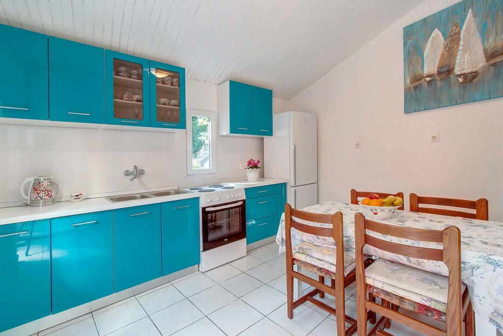 Narcis Central Apartment With Sea & City Views Veli Losinj Exterior photo