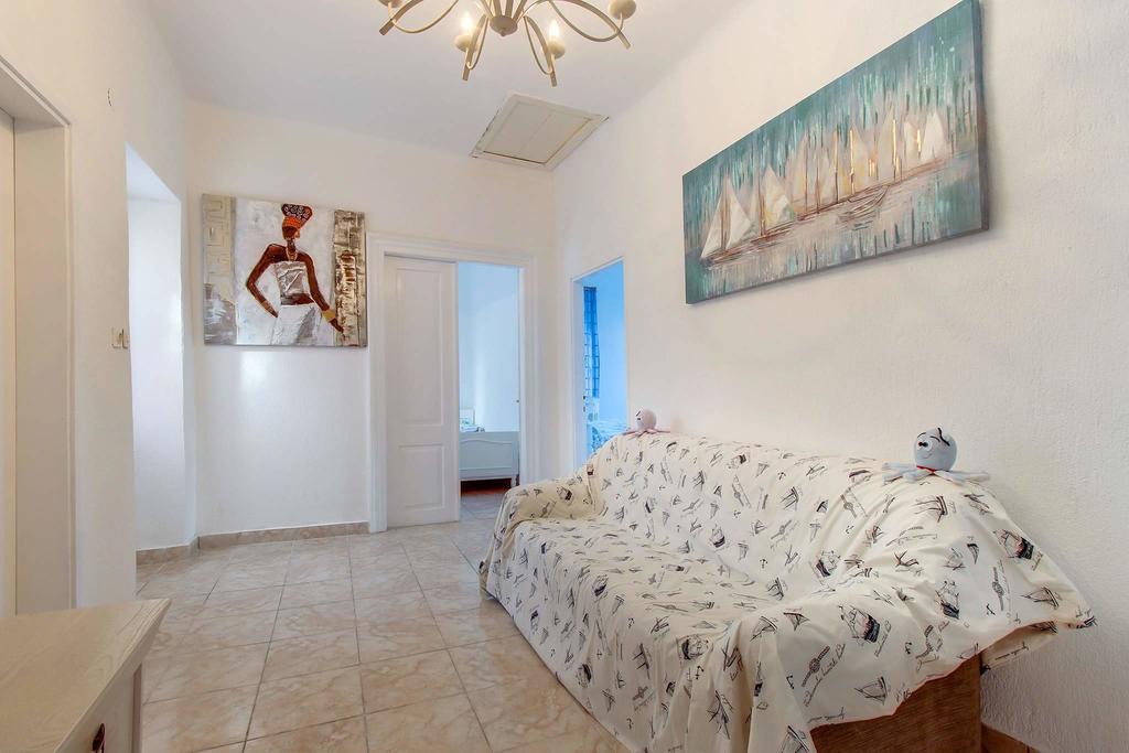 Narcis Central Apartment With Sea & City Views Veli Losinj Exterior photo