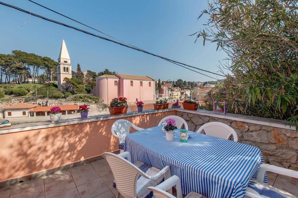Narcis Central Apartment With Sea & City Views Veli Losinj Exterior photo