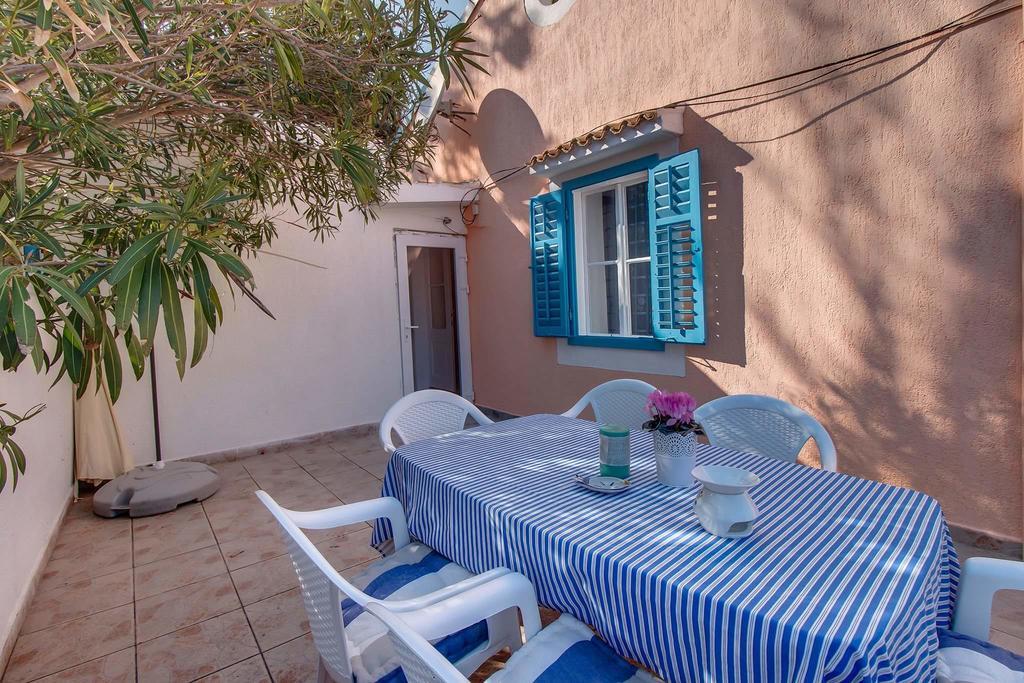 Narcis Central Apartment With Sea & City Views Veli Losinj Exterior photo